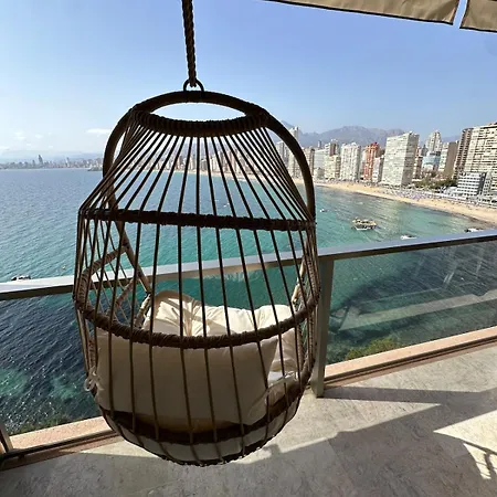 First-line On Levante Apartment *